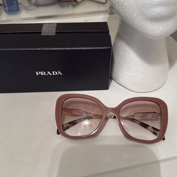 Prada blush  Oversized Sunglasses - Picture 3 of 6